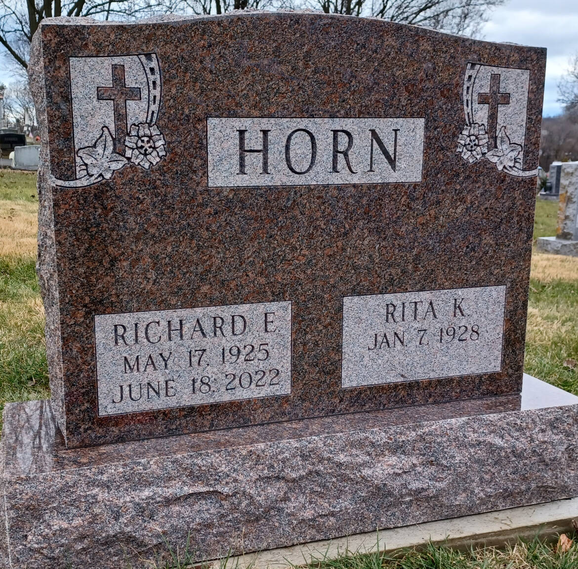 Horn-RR.jpg